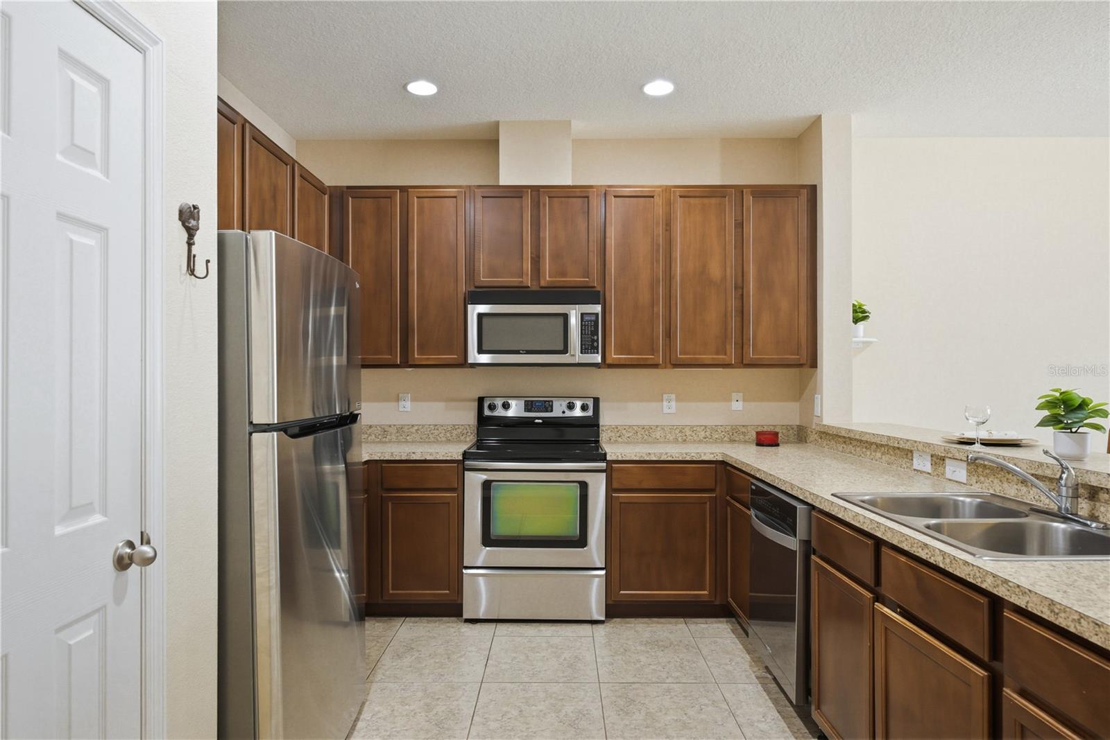 GULFWINDS - Residential Lease