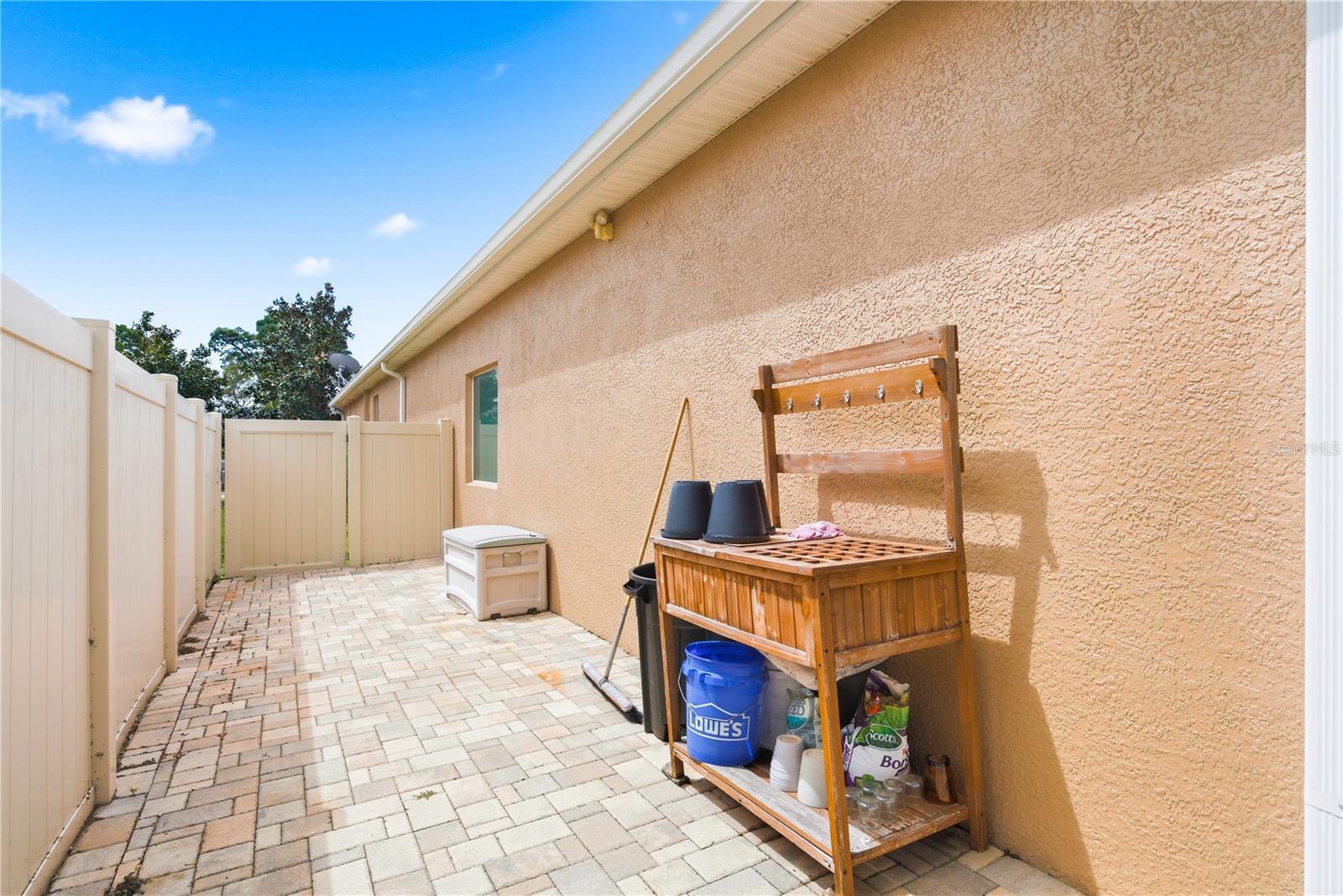 GULFWINDS - Residential Lease