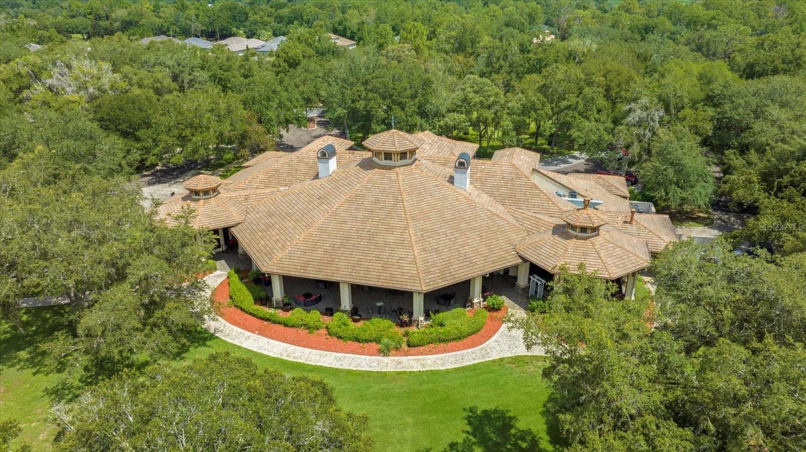 HEATHROW COUNTRY ESTATE - Residential