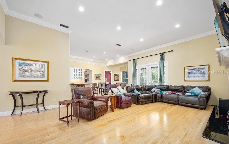 BROADWATER - Residential