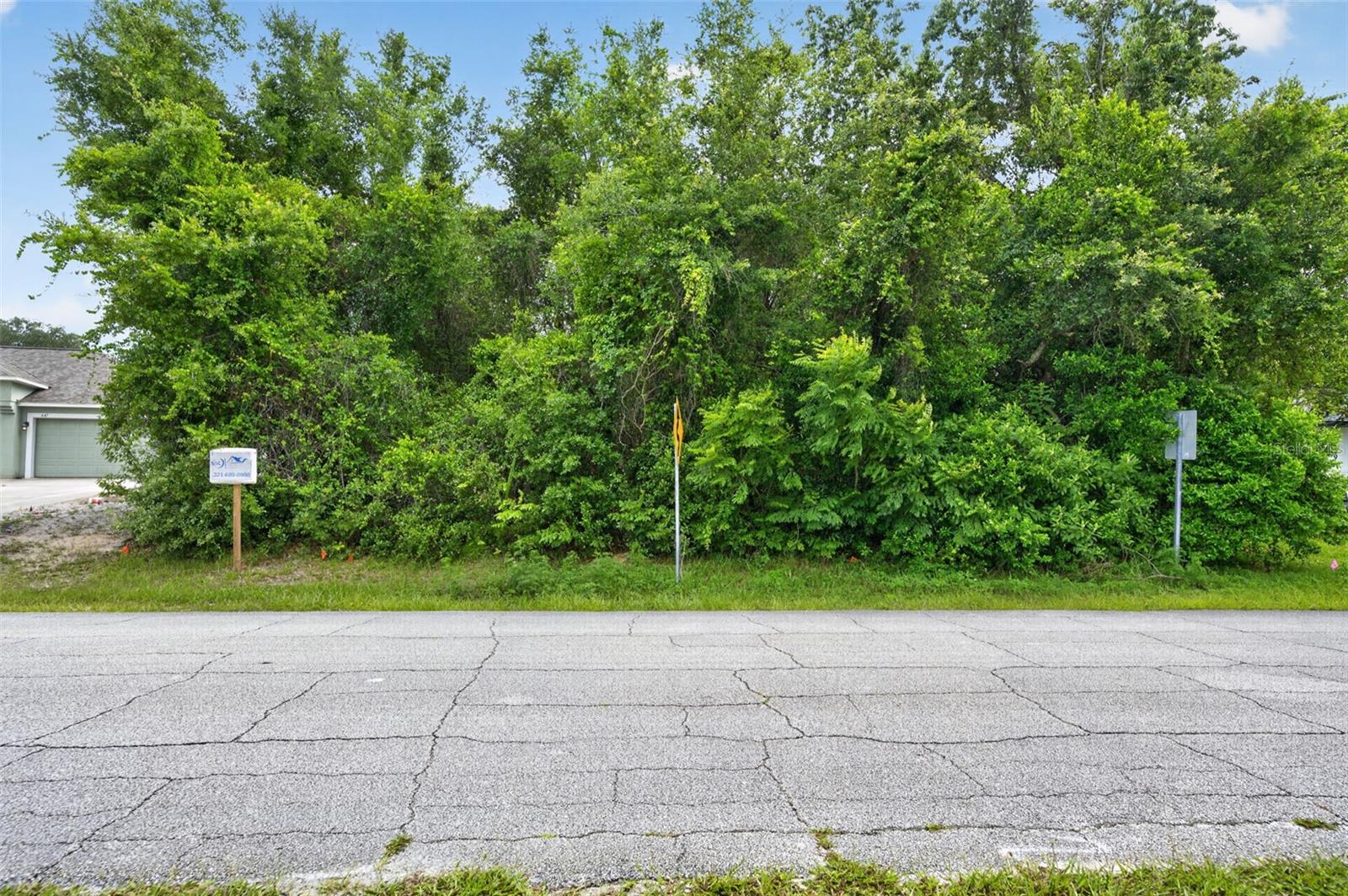 Prime vacant lot opportunity in Deltona! This homesite offers a great opportunity for your next single-family home build or investment project. Whether you are a builder, investor, or future homeowner looking to create something from the ground up, this lot provides a blank canvas in an established residential area. Conveniently located near local shopping, dining, schools, parks, and major roadways for easy access throughout Deltona and surrounding Central Florida.
