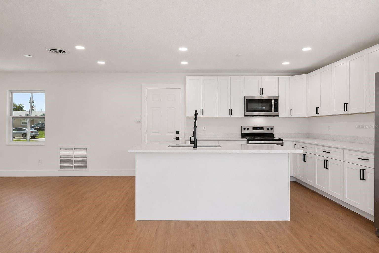 PARK MANOR ESTATES - Residential