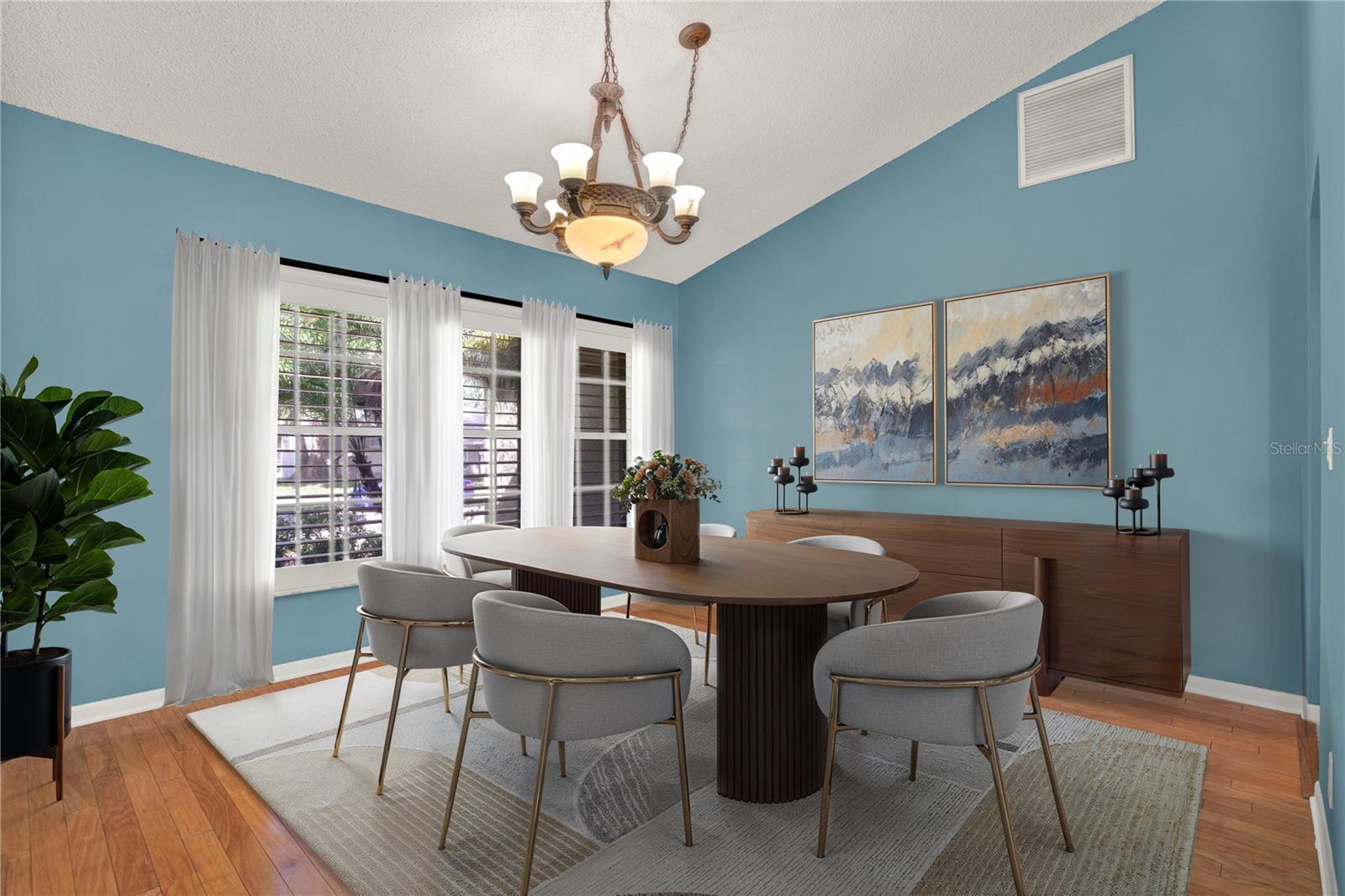 PIPERS MEADOW - Residential