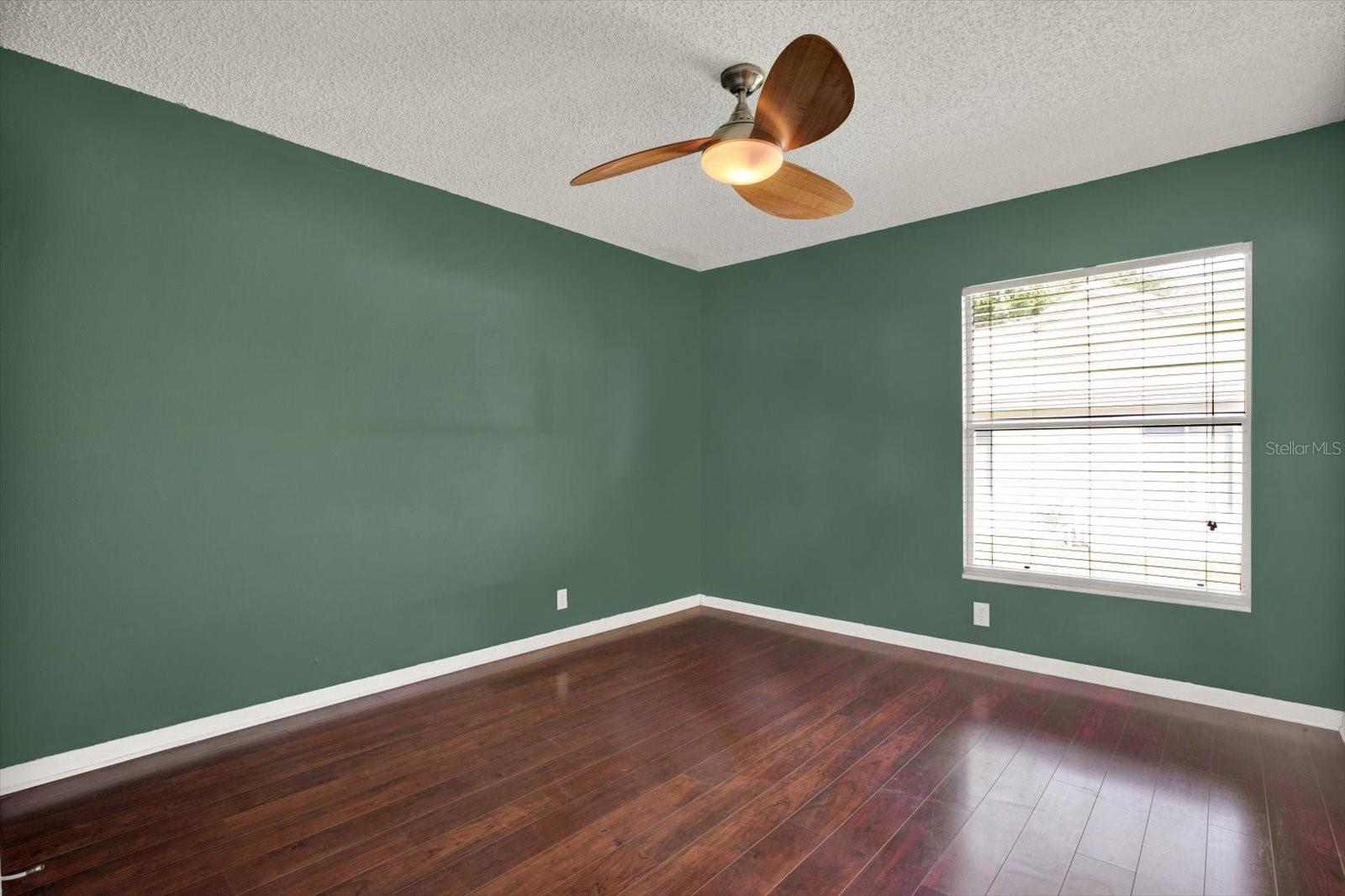 PIPERS MEADOW - Residential