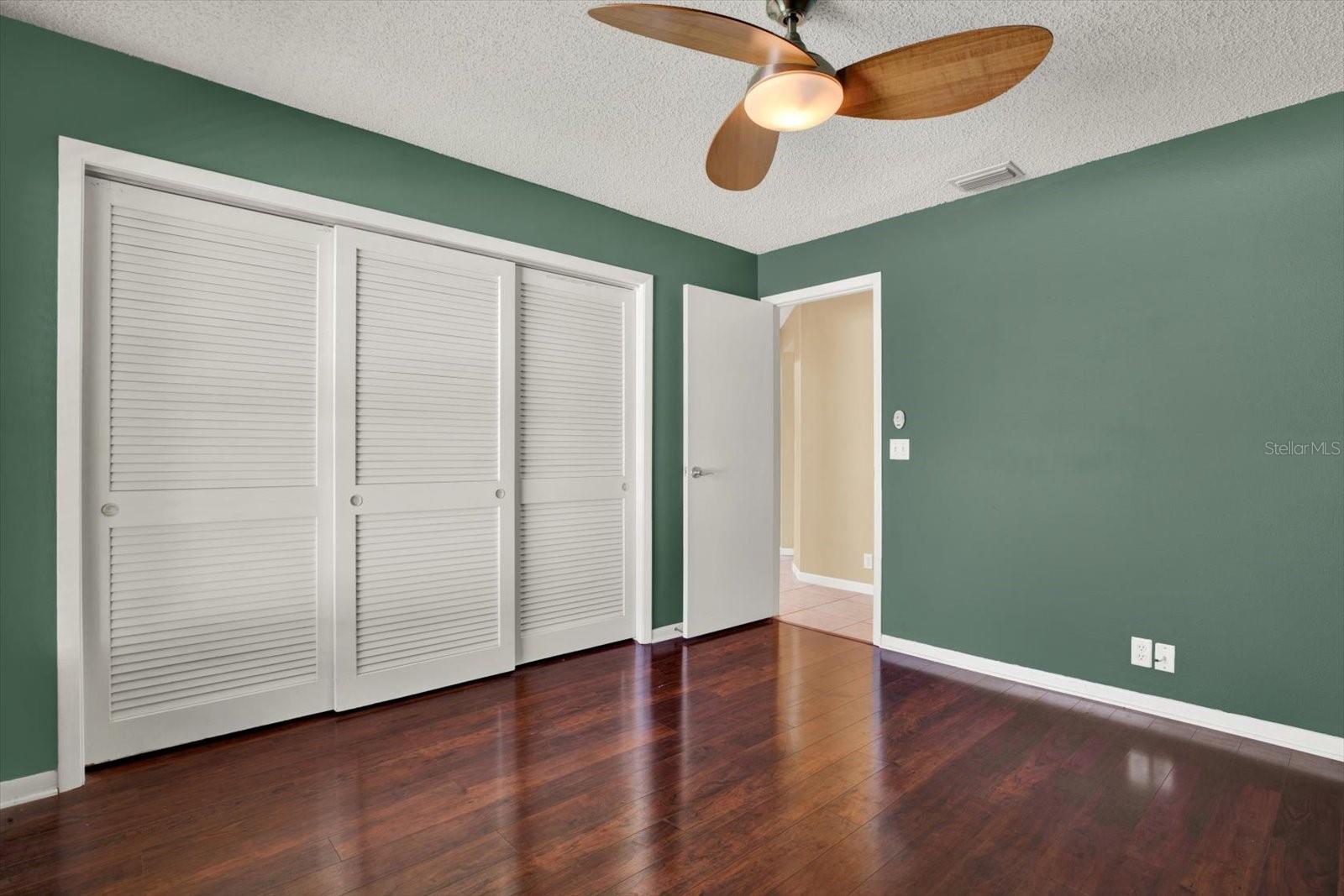 PIPERS MEADOW - Residential