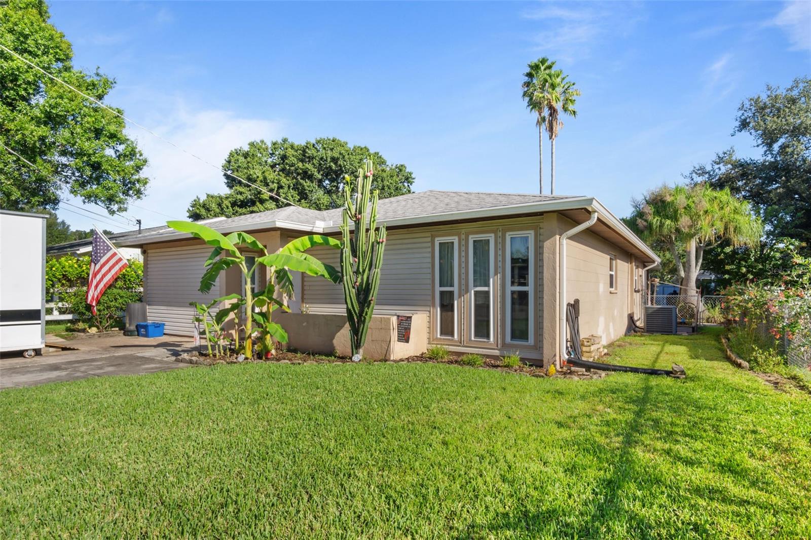 ELOISE WOODS EAST LAKE MARIAM UNIT - Residential