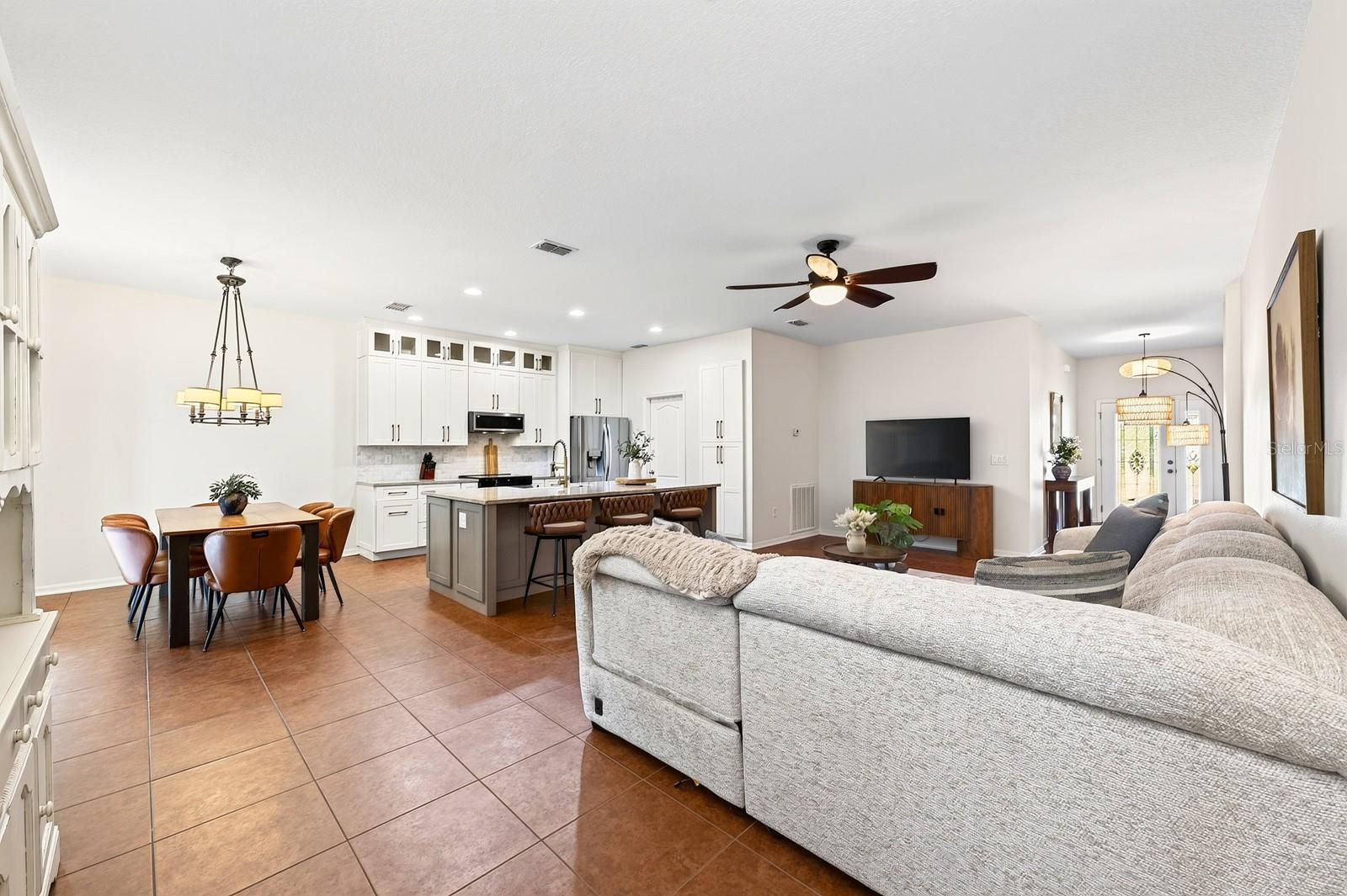 MALLORY SQUARE PH 01 - Residential