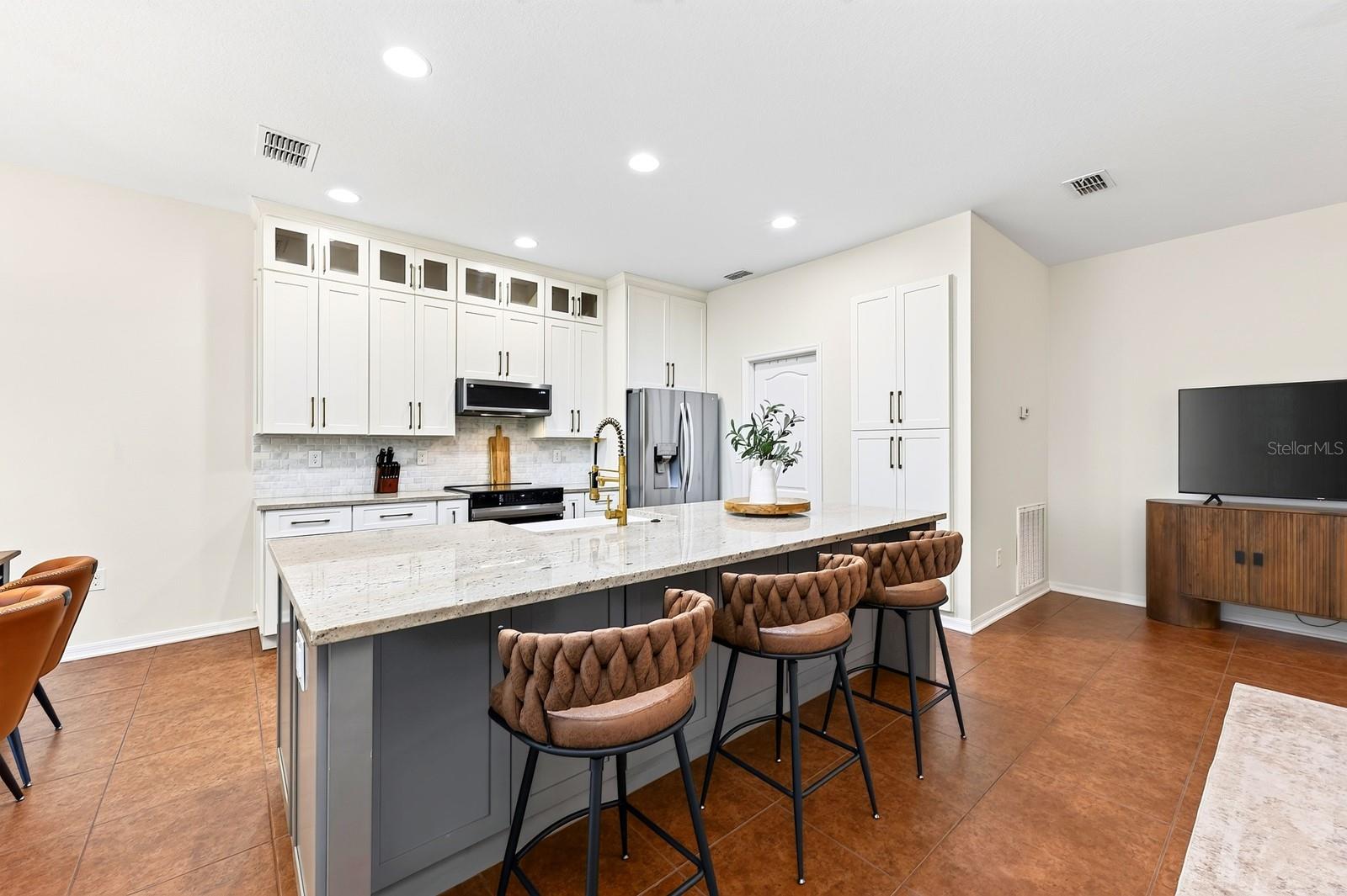 MALLORY SQUARE PH 01 - Residential