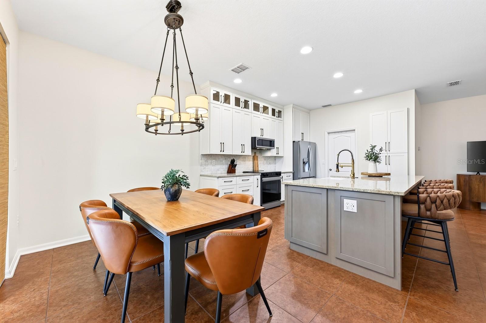 MALLORY SQUARE PH 01 - Residential