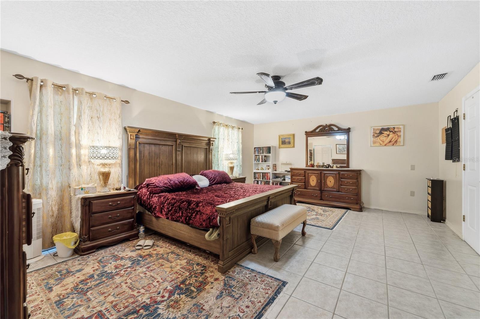 SPRING HILL - Residential