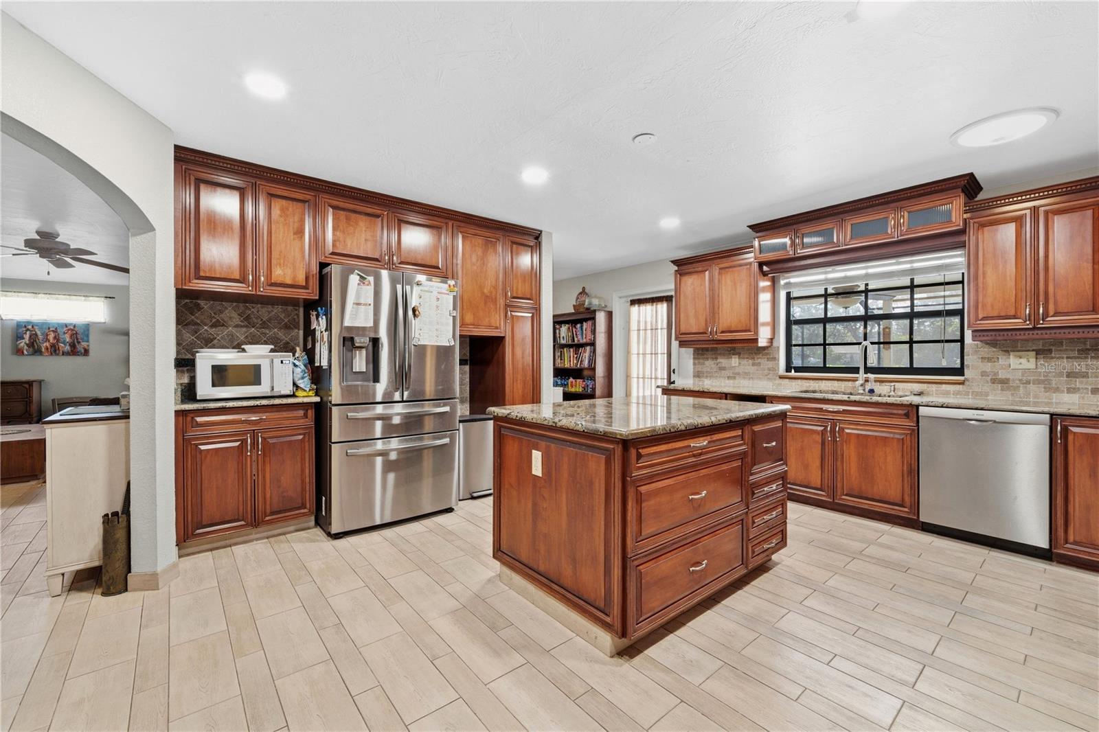 SPRING HILL - Residential