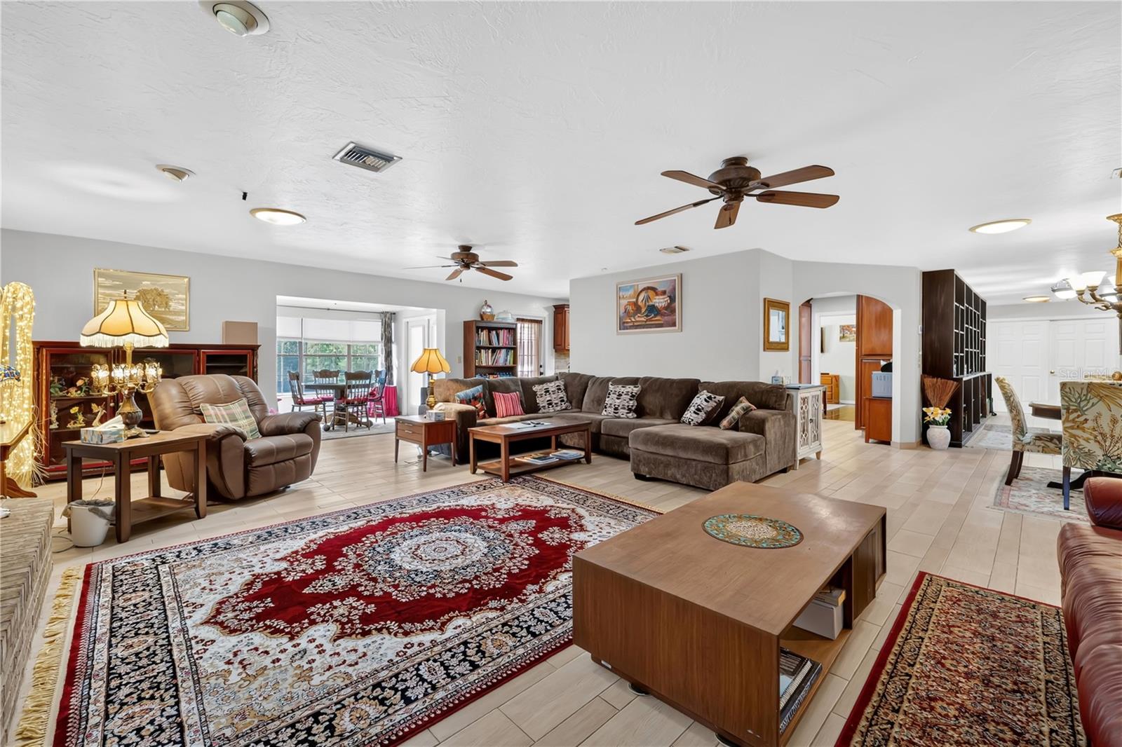 SPRING HILL - Residential