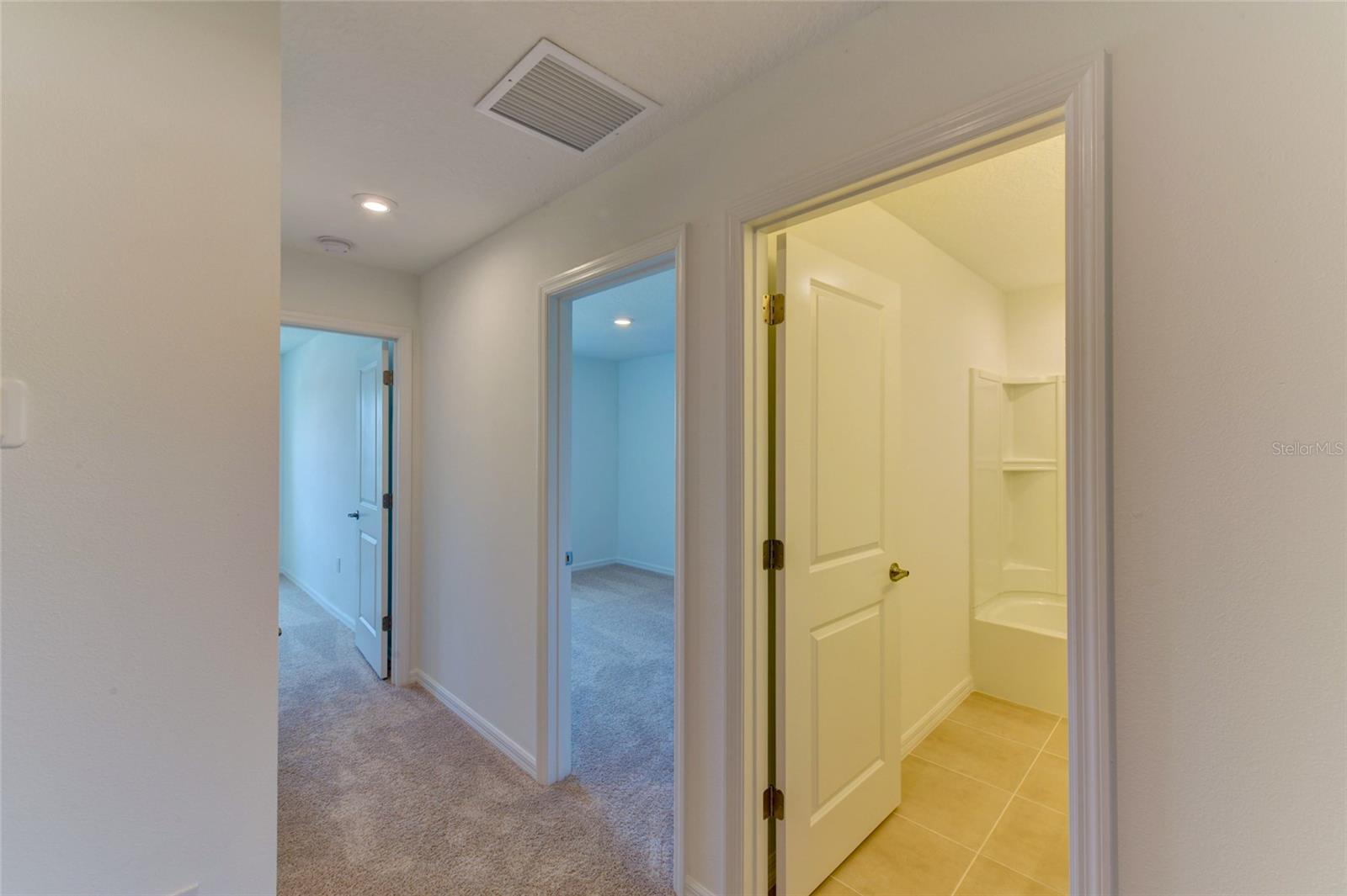 PALMERO - Residential Lease