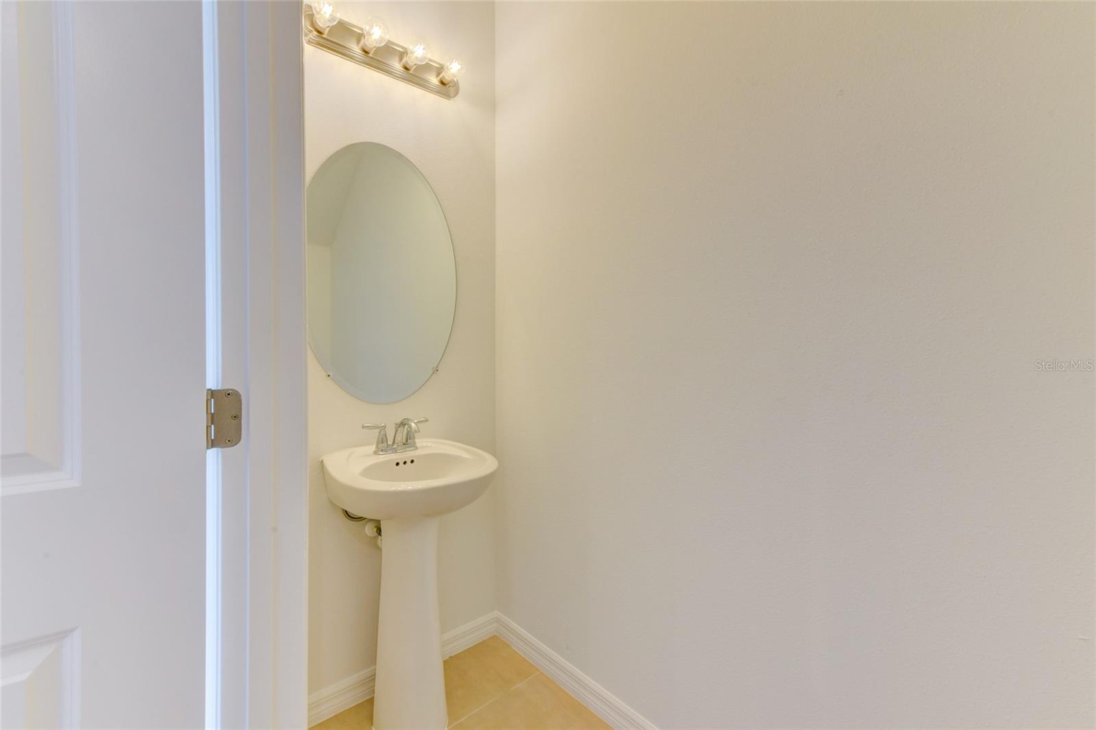PALMERO - Residential Lease