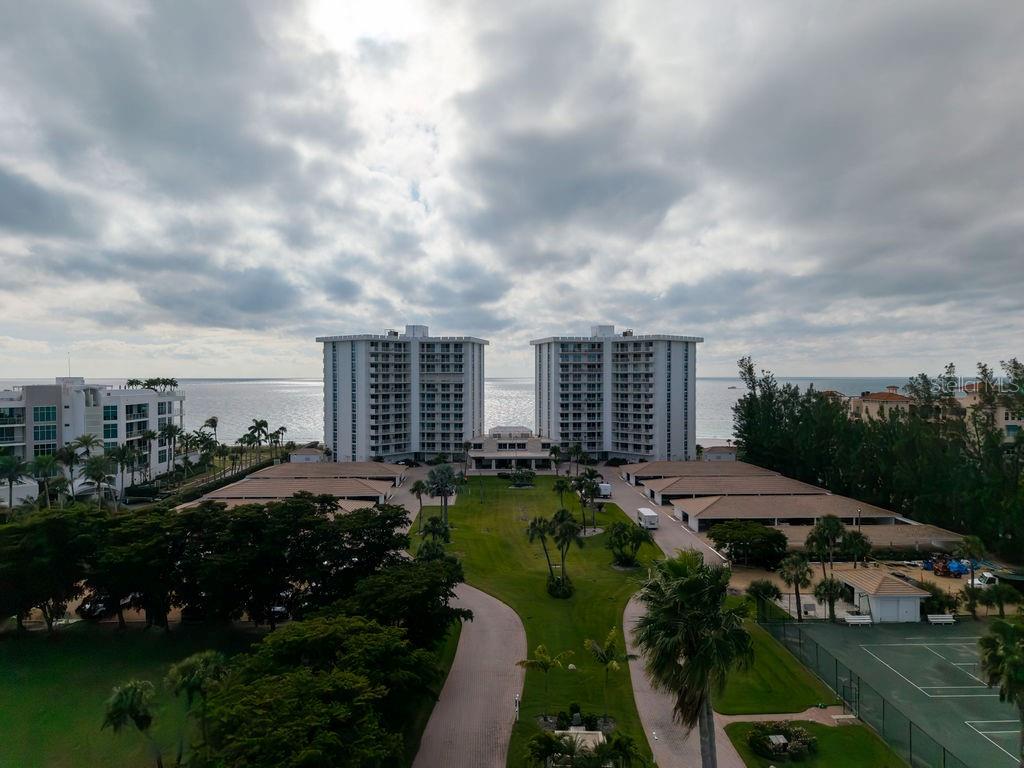 ISLANDER CLUB OF LONGBOAT - Residential