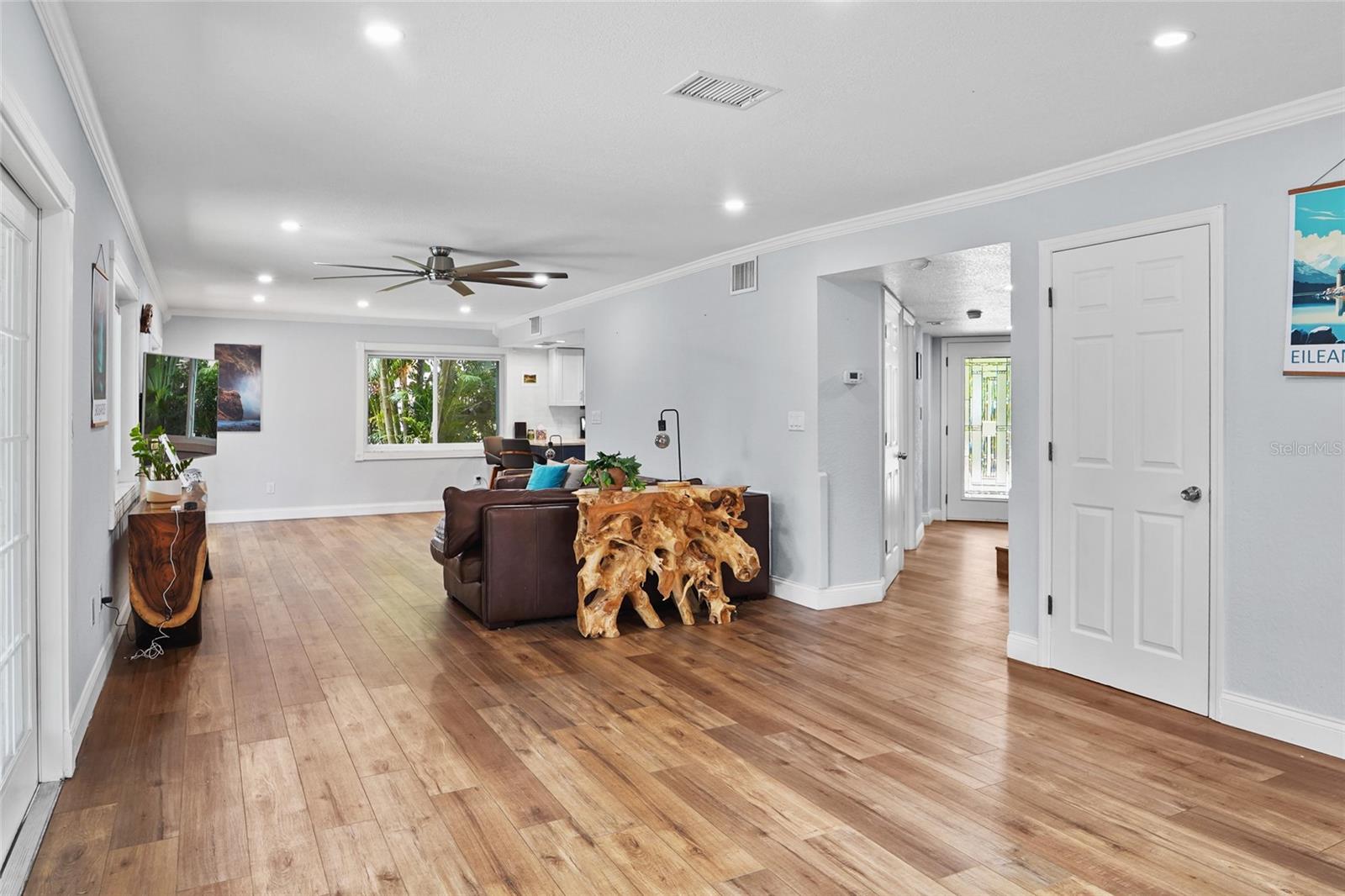 COUNTRY GENTLEMEN ACRES - Residential