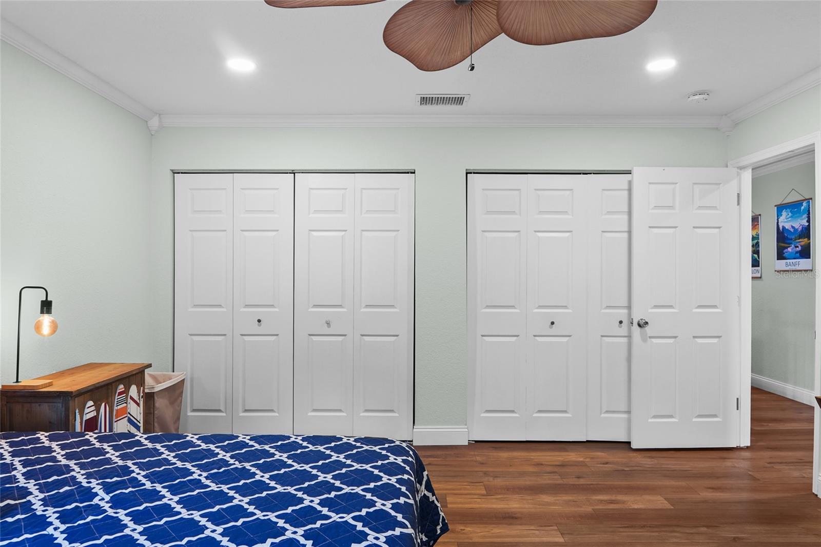 COUNTRY GENTLEMEN ACRES - Residential