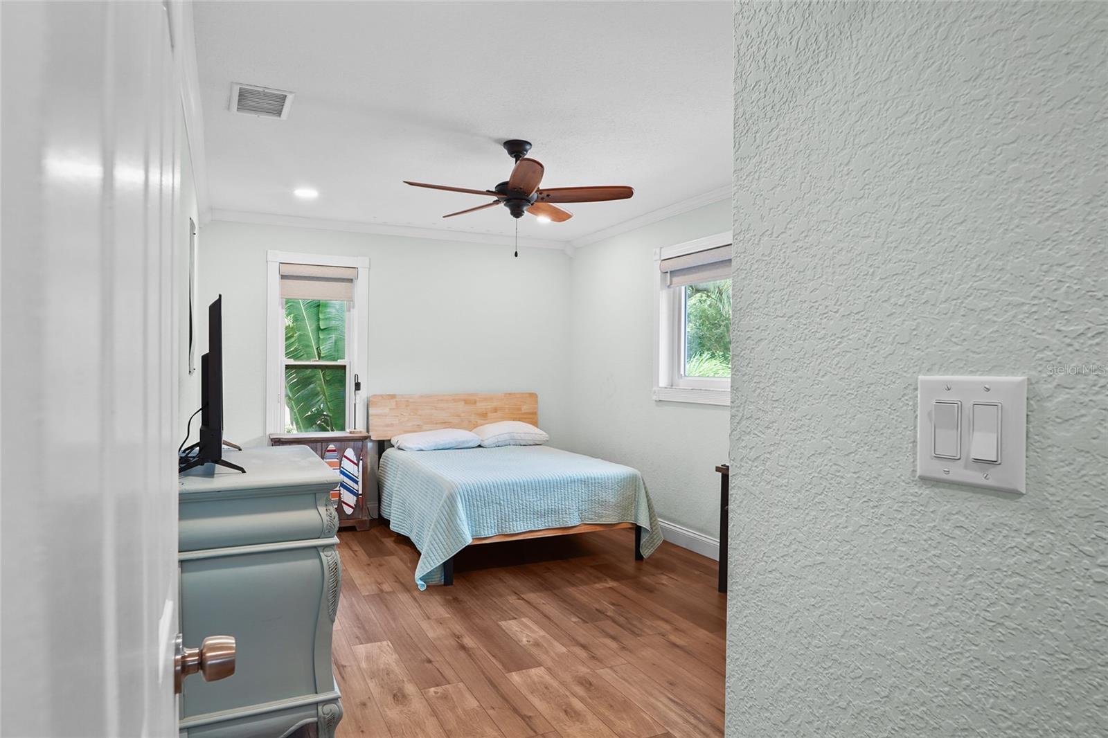 COUNTRY GENTLEMEN ACRES - Residential