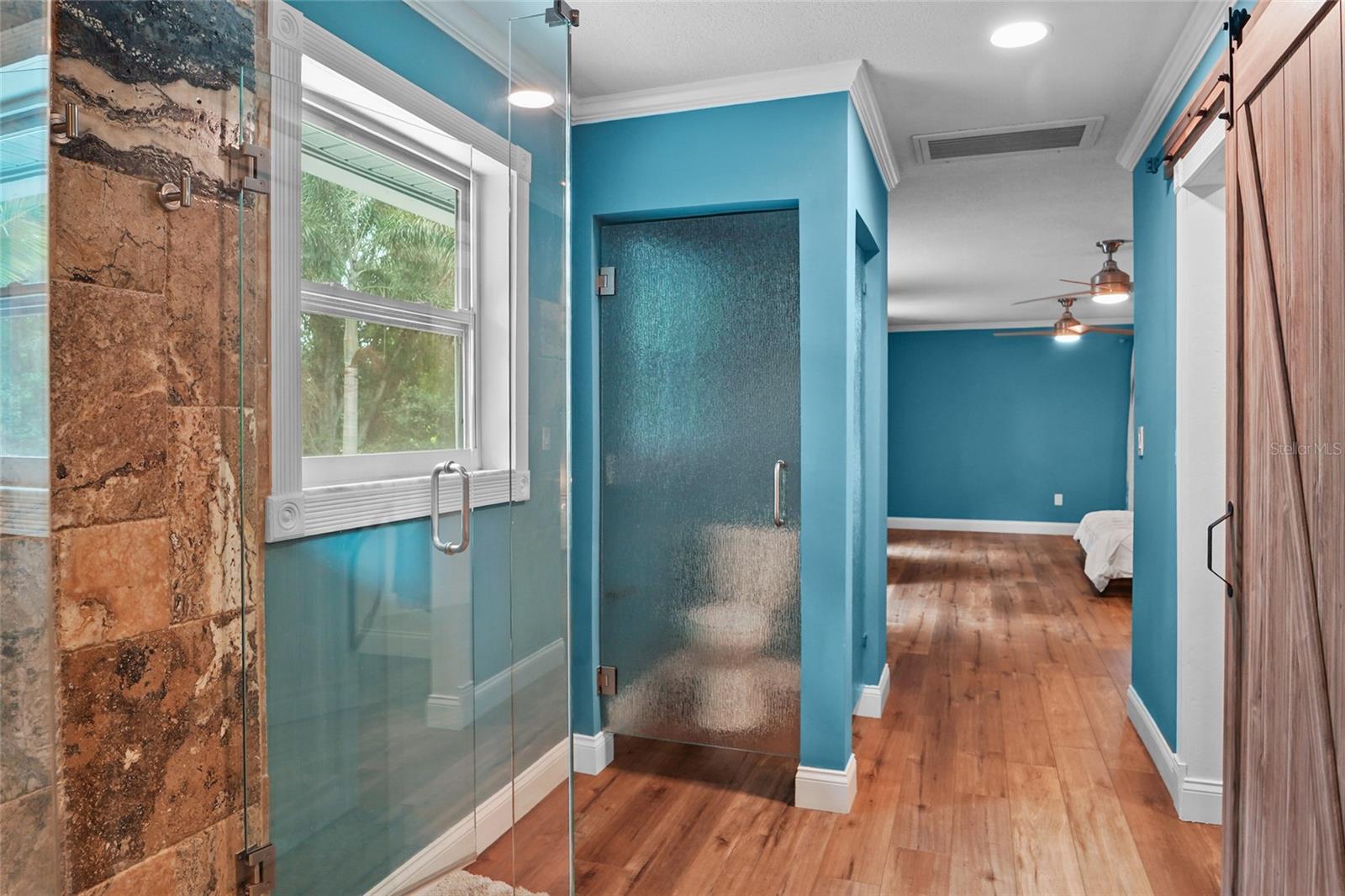 COUNTRY GENTLEMEN ACRES - Residential