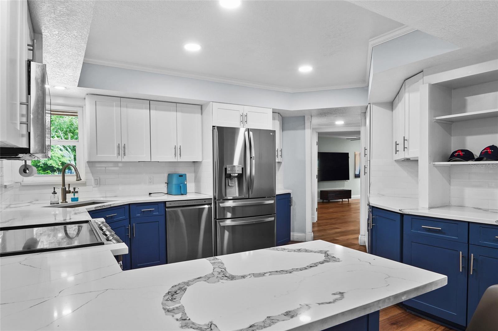 COUNTRY GENTLEMEN ACRES - Residential
