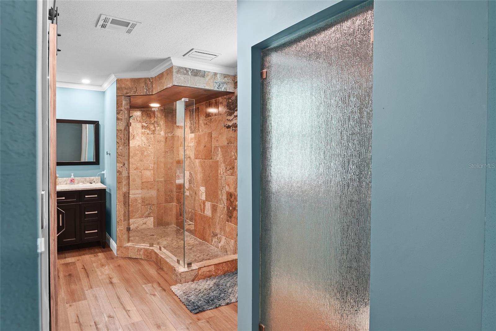 COUNTRY GENTLEMEN ACRES - Residential