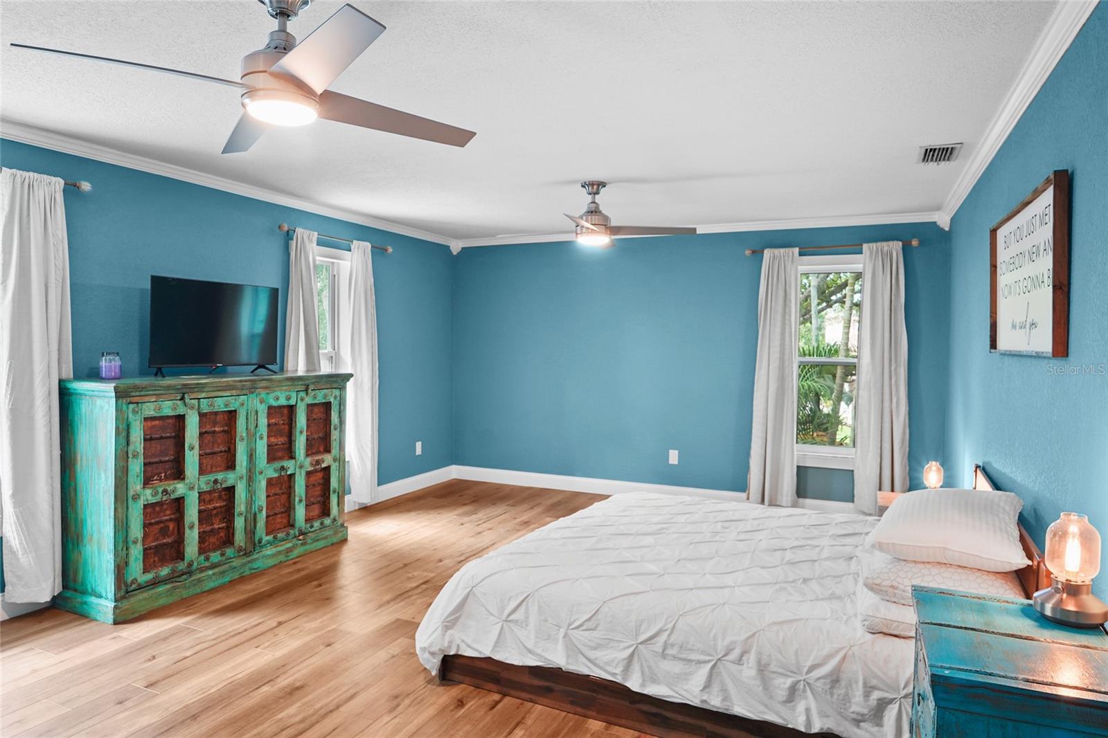 COUNTRY GENTLEMEN ACRES - Residential