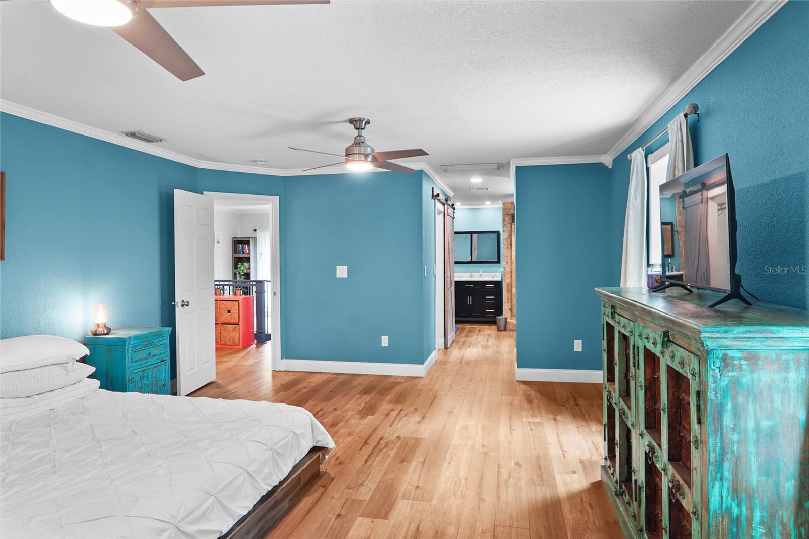 COUNTRY GENTLEMEN ACRES - Residential