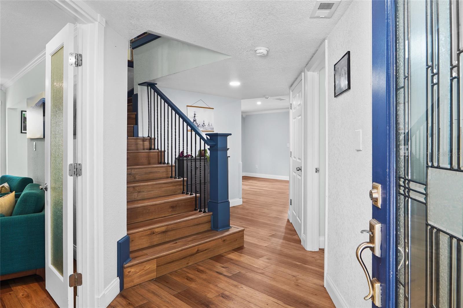 COUNTRY GENTLEMEN ACRES - Residential