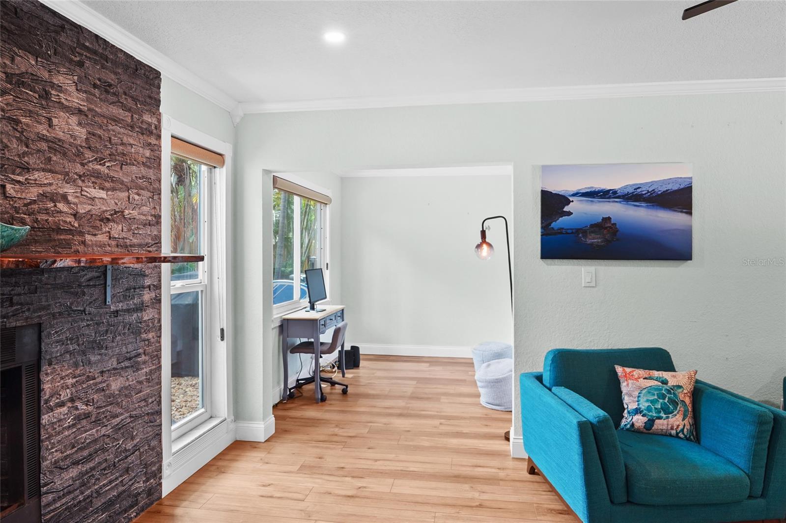 COUNTRY GENTLEMEN ACRES - Residential