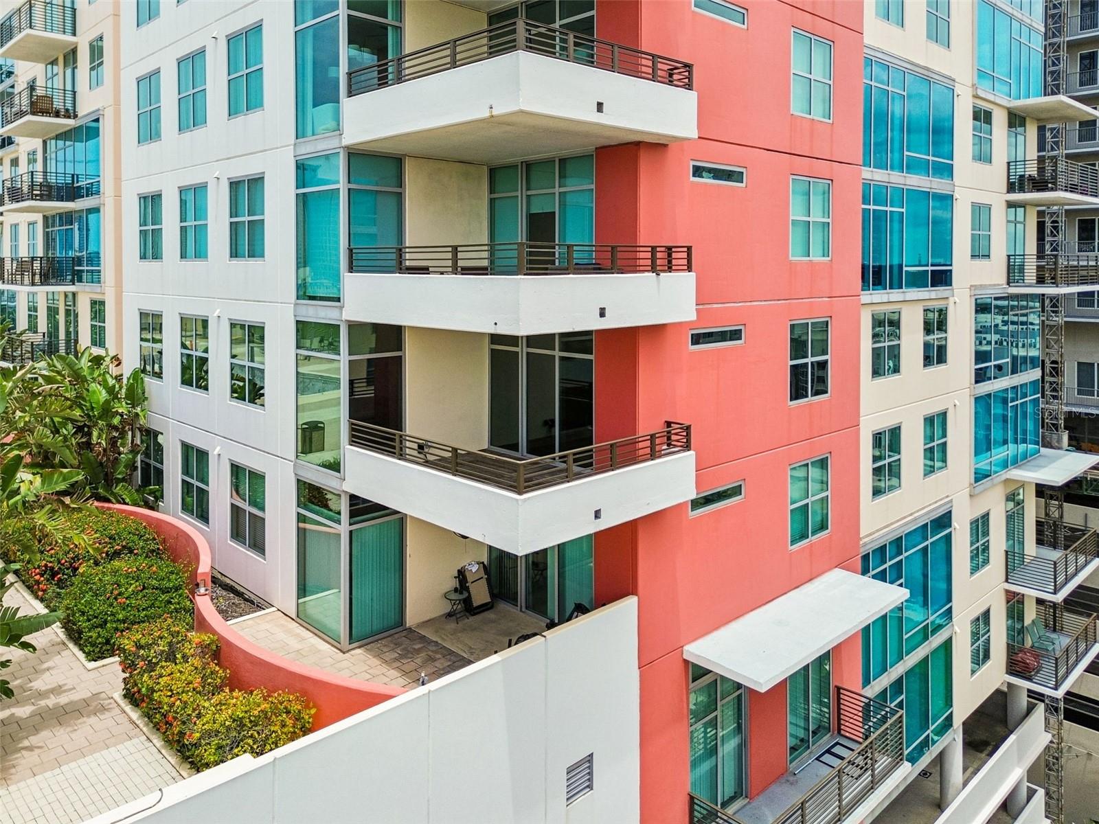 GRAND CENTRAL AT KENNEDY RESID - Residential Lease
