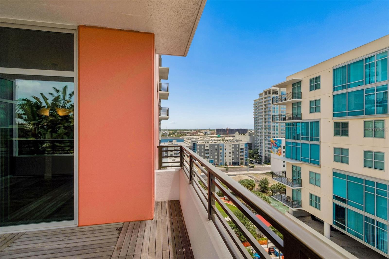GRAND CENTRAL AT KENNEDY RESID - Residential Lease