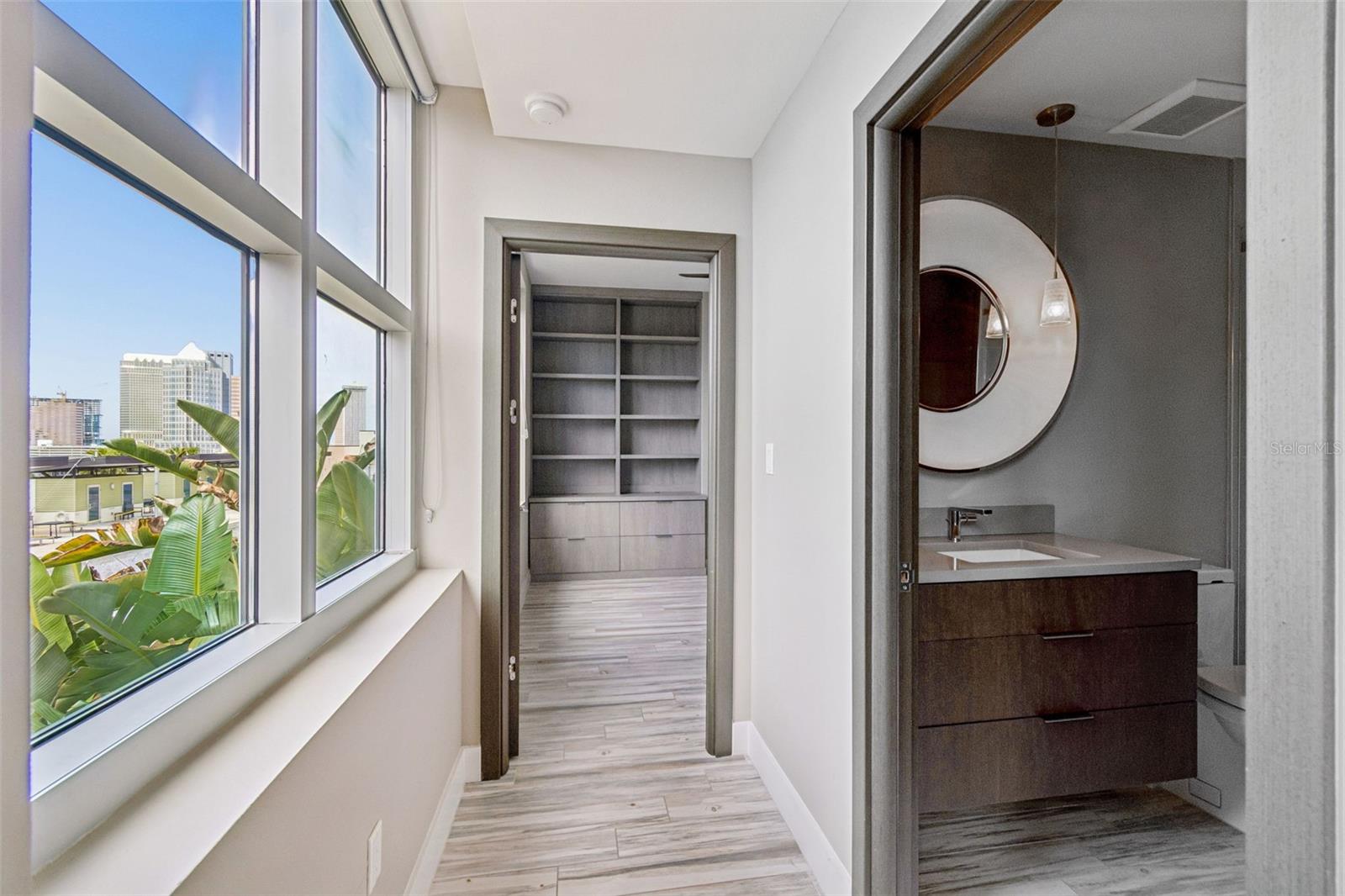 GRAND CENTRAL AT KENNEDY RESID - Residential Lease