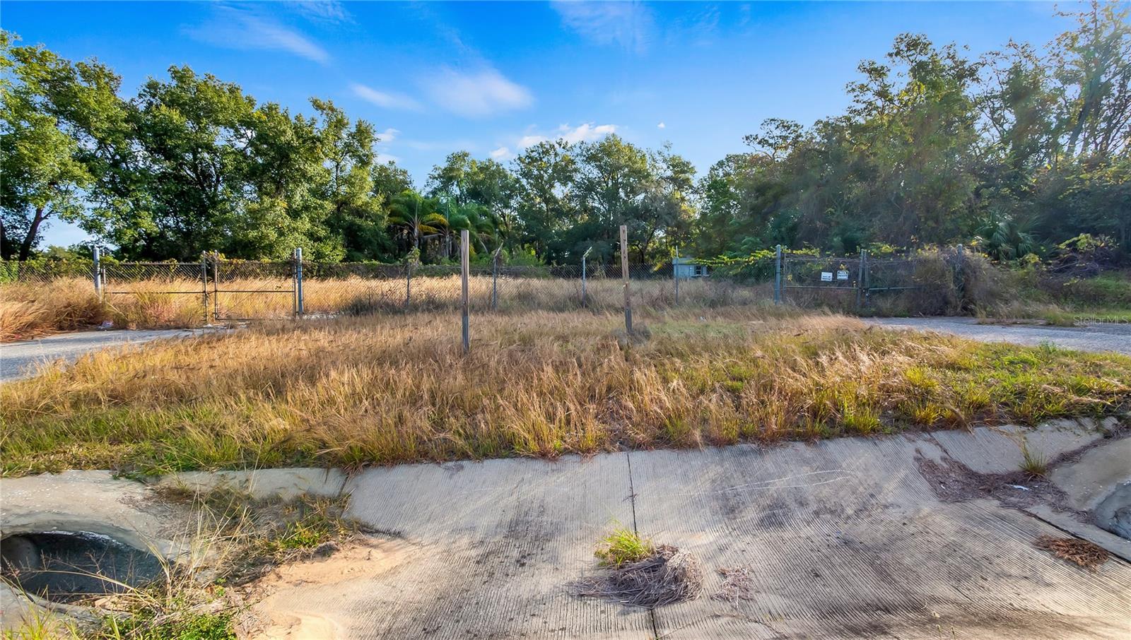 LAKE HIGHLANDS 19-22-26 - Land