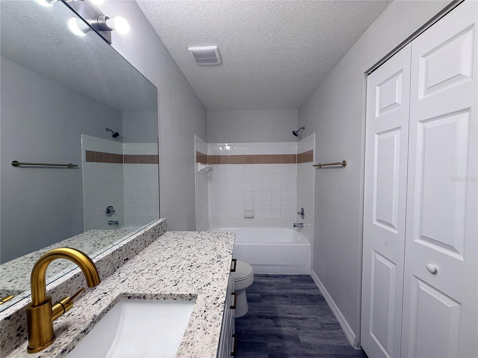 THE PINNACLE AT CARROLLWOOD A - Residential