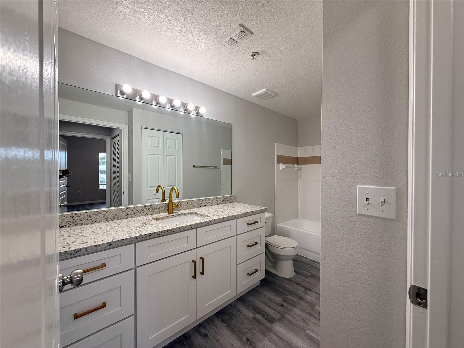 THE PINNACLE AT CARROLLWOOD A - Residential