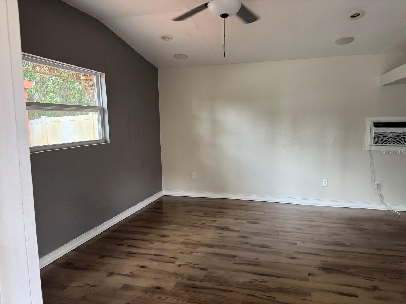 LAKE PADGETT ESTATES - Residential Lease