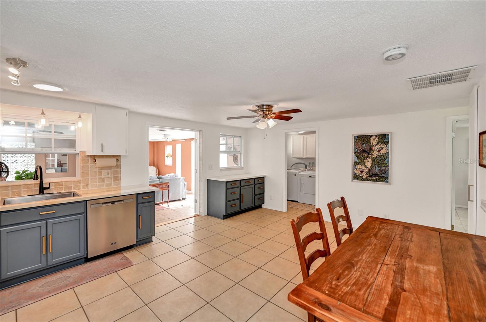 HOURGLASS LAKE REP - Residential