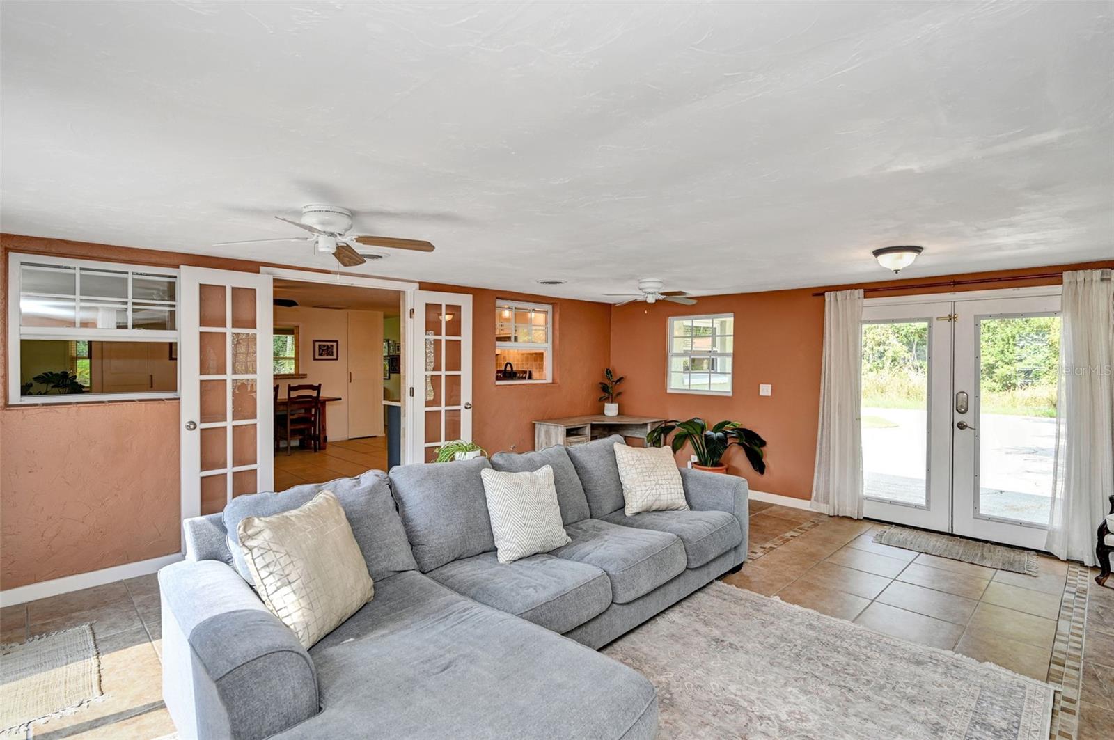 HOURGLASS LAKE REP - Residential
