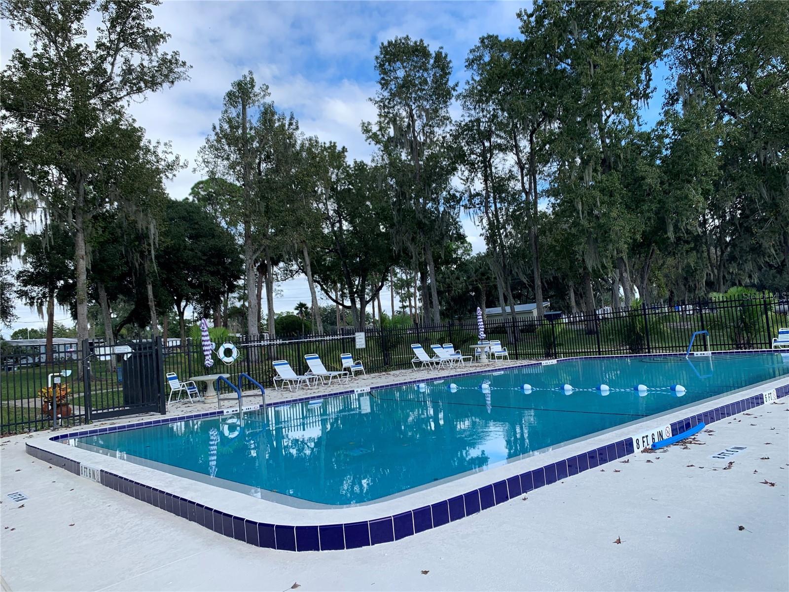 LEISURE WORLD PARK - Land