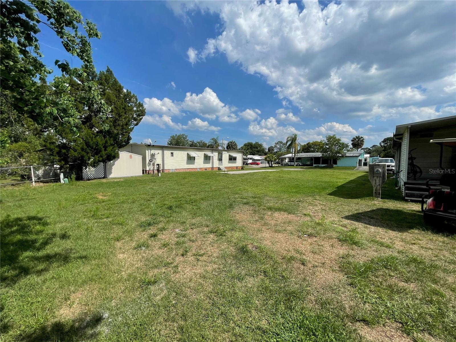 LEISURE WORLD PARK - Land
