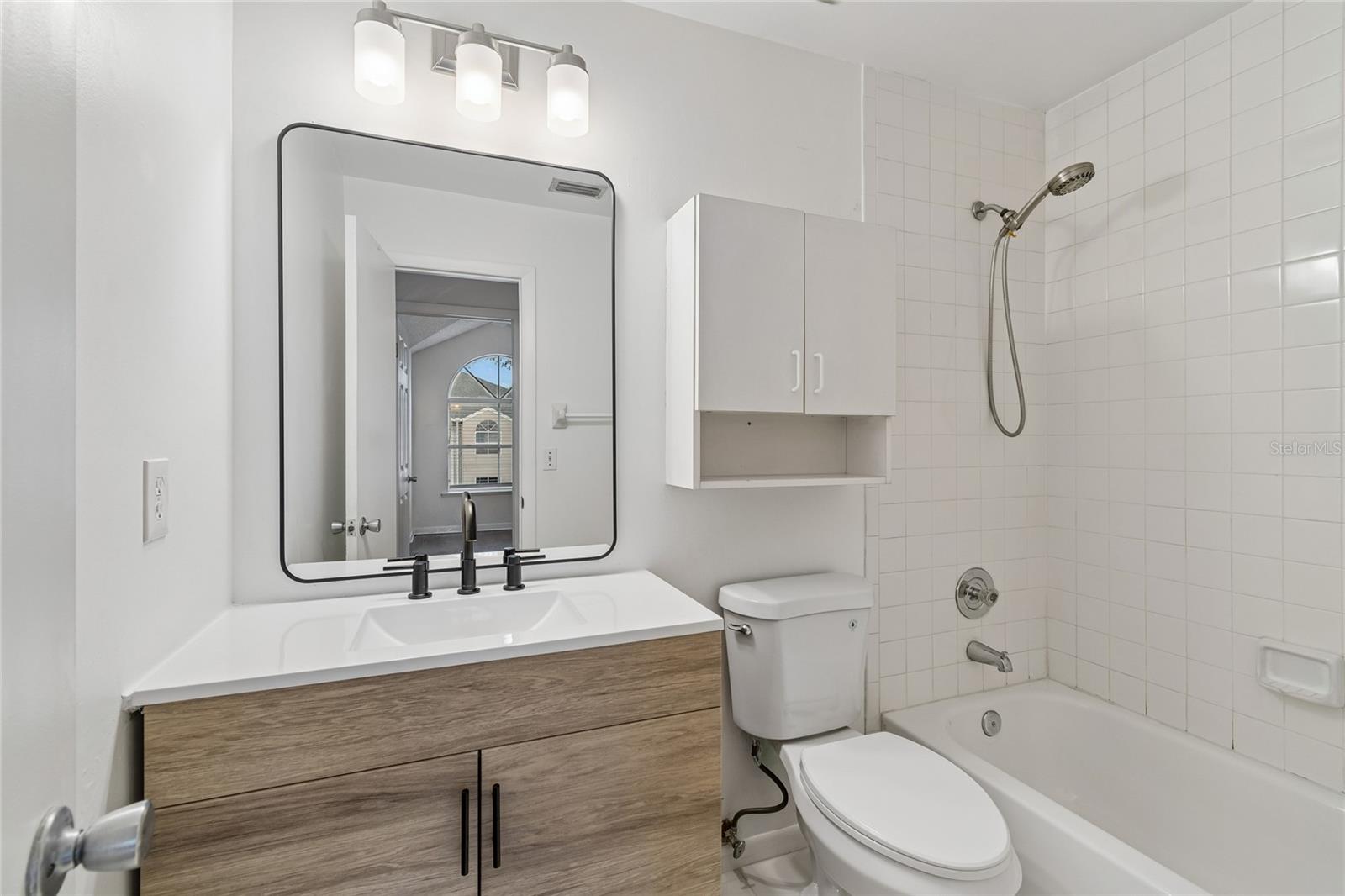 HAMILTON PLACE II A CONDOMINIU - Residential Lease