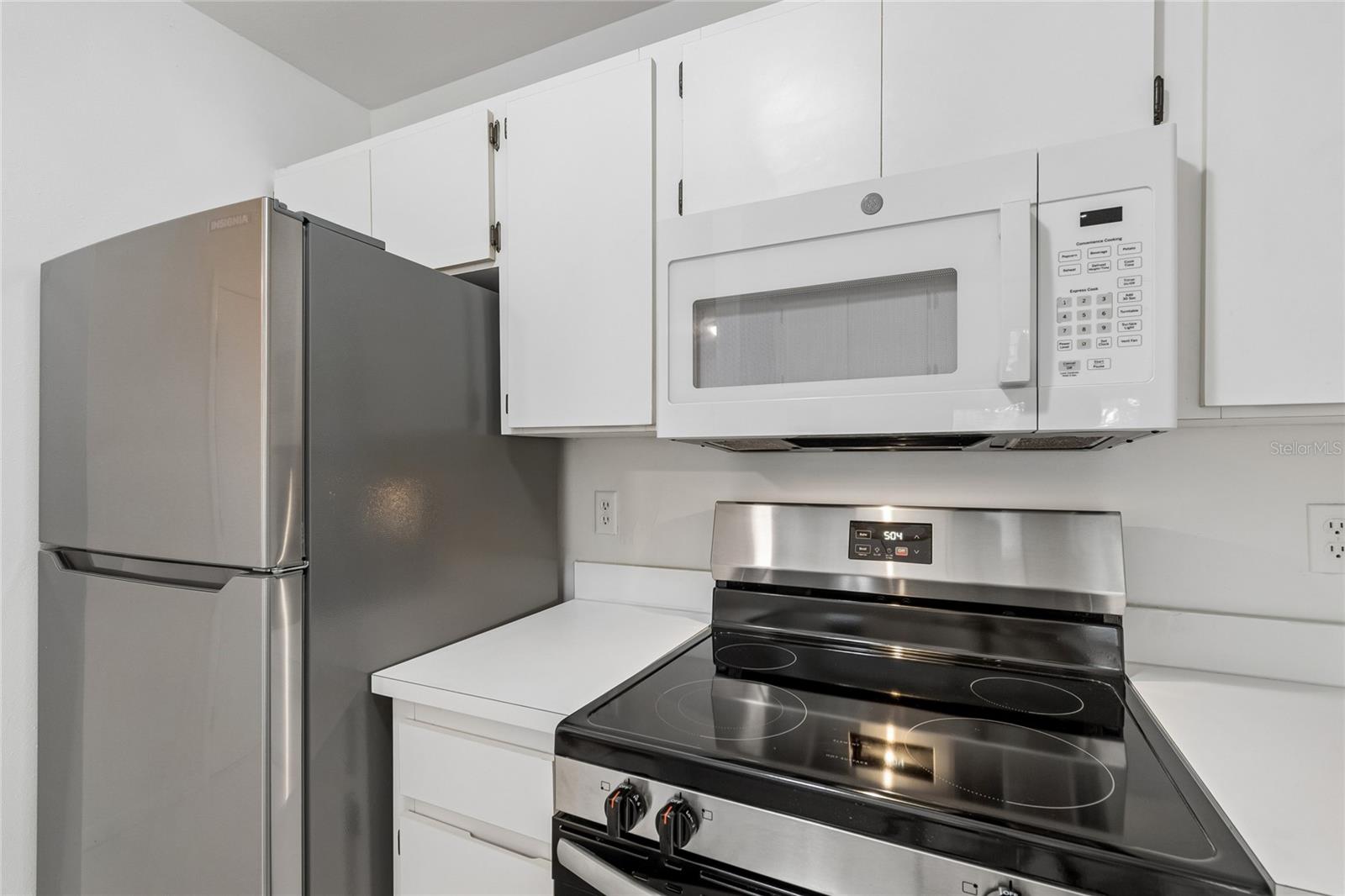 HAMILTON PLACE II A CONDOMINIU - Residential Lease