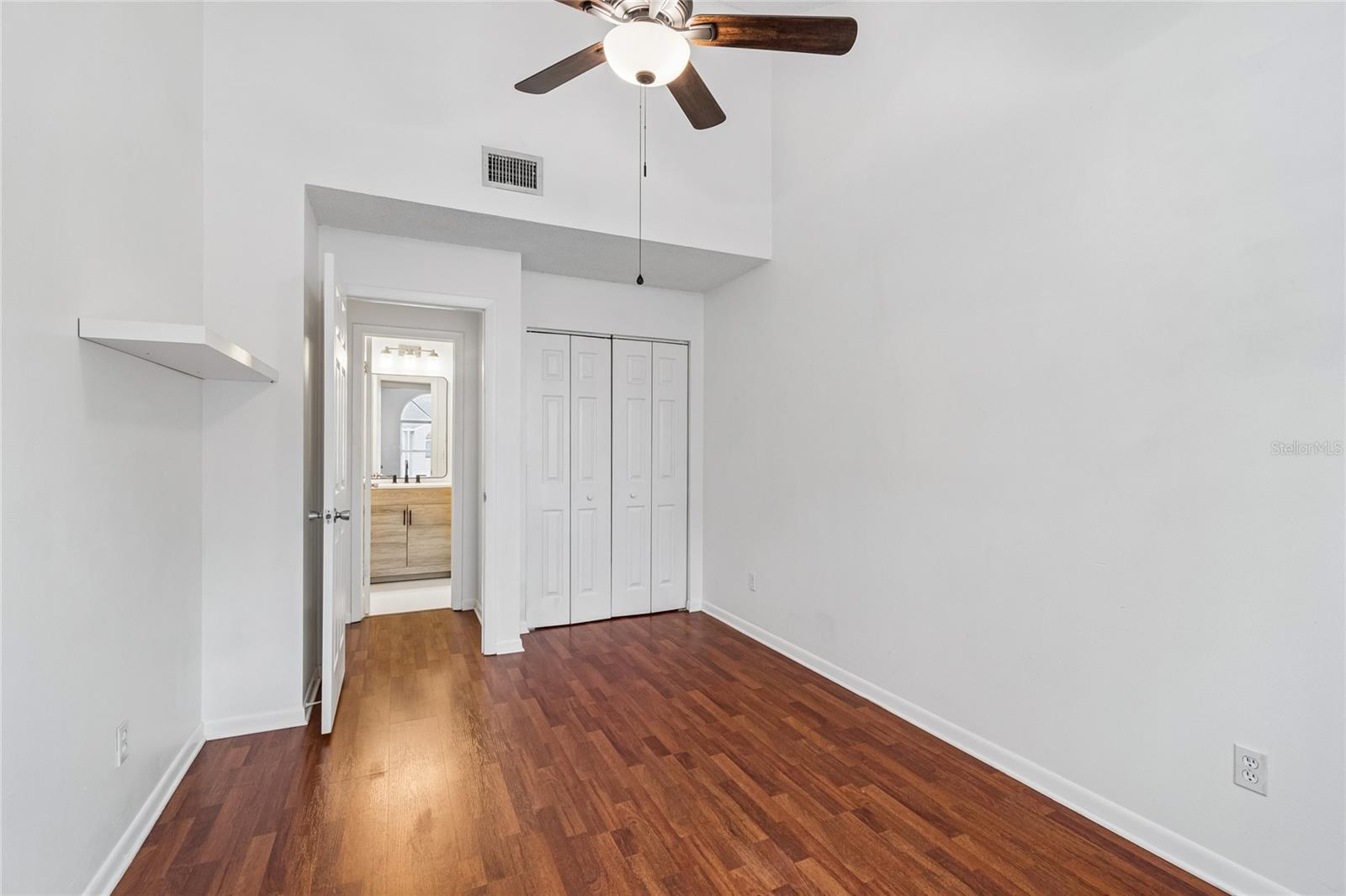 HAMILTON PLACE II A CONDOMINIU - Residential Lease