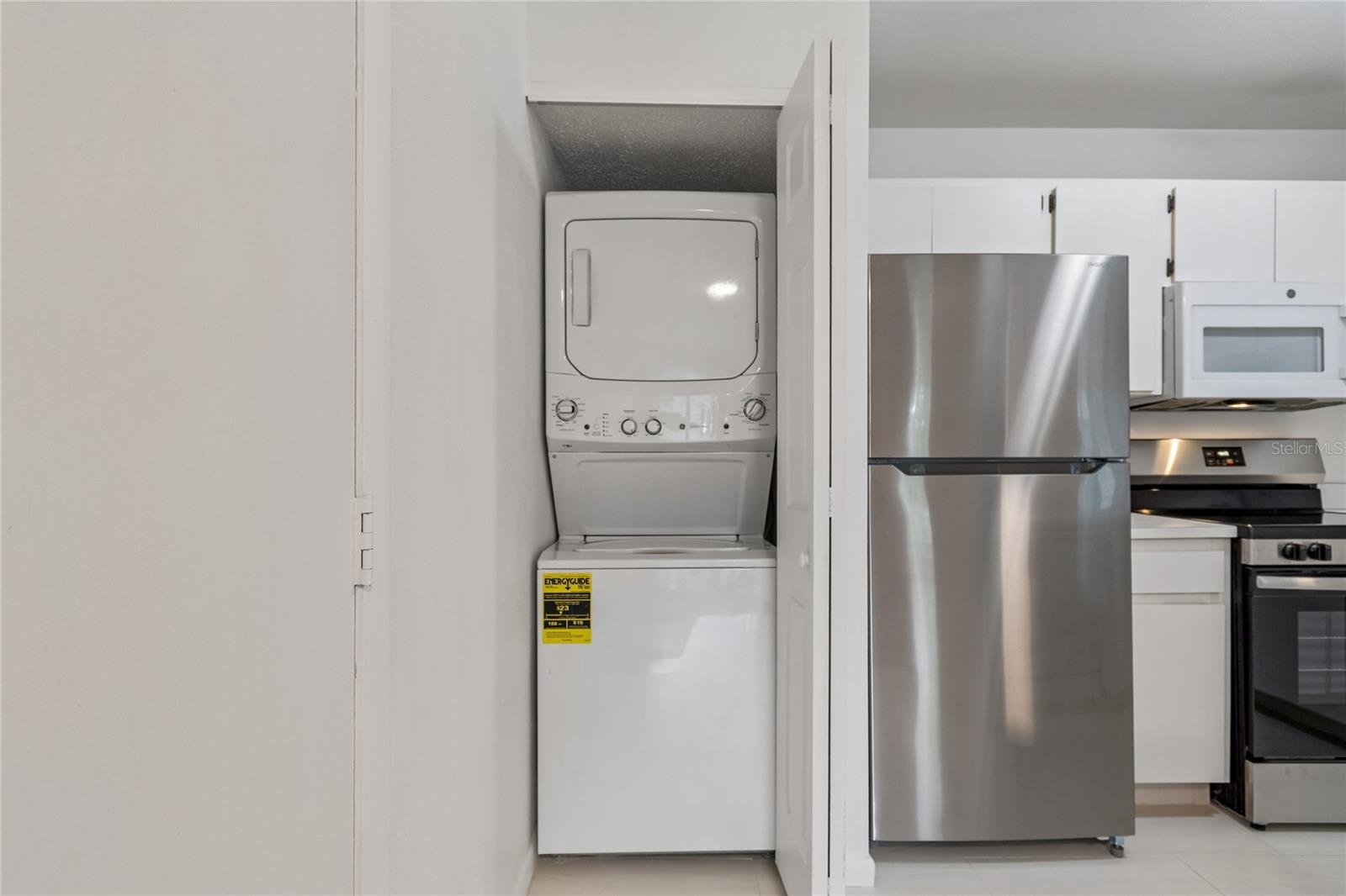 HAMILTON PLACE II A CONDOMINIU - Residential Lease