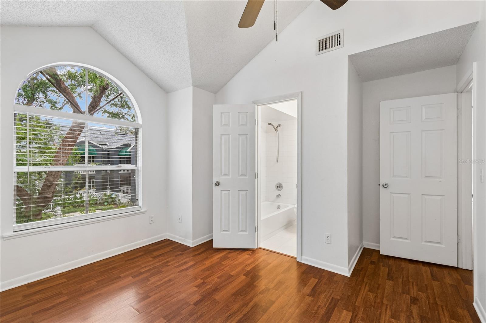 HAMILTON PLACE II A CONDOMINIU - Residential Lease