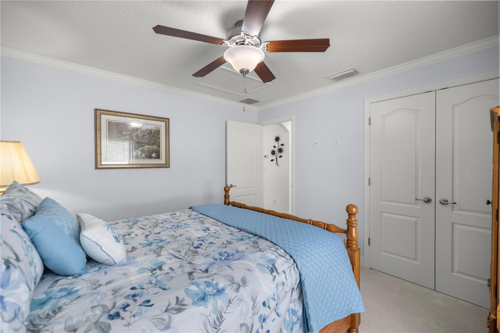 MEADOW GLENN UN 01 - Residential
