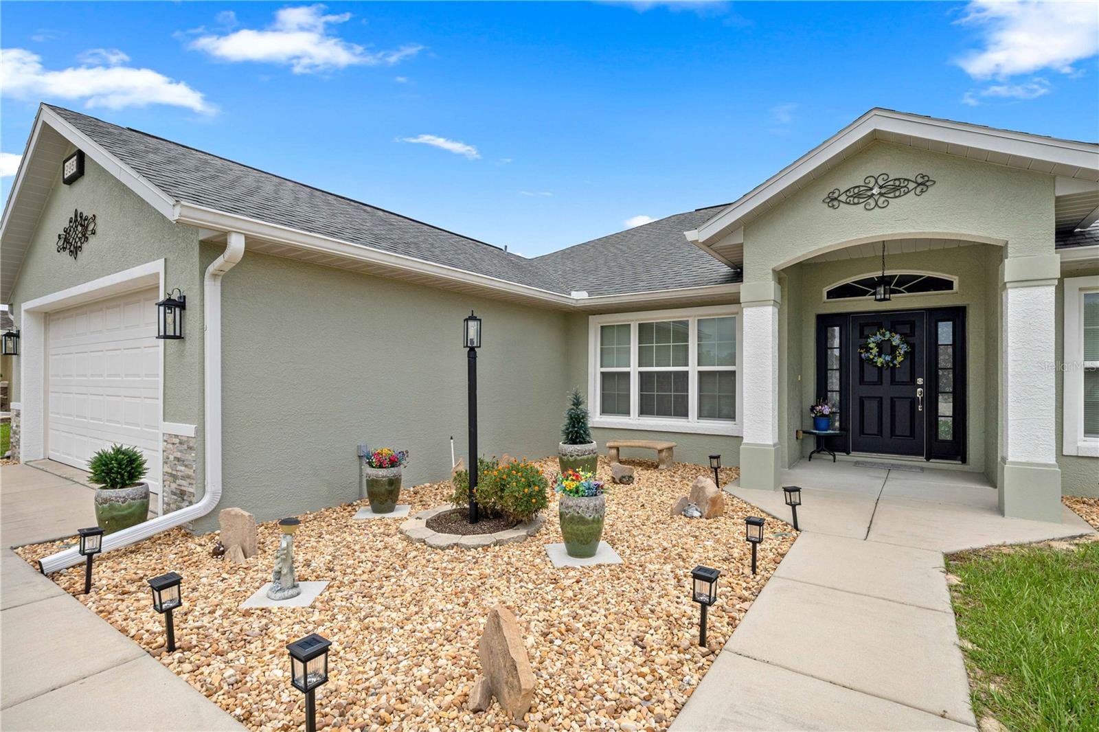MEADOW GLENN UN 01 - Residential