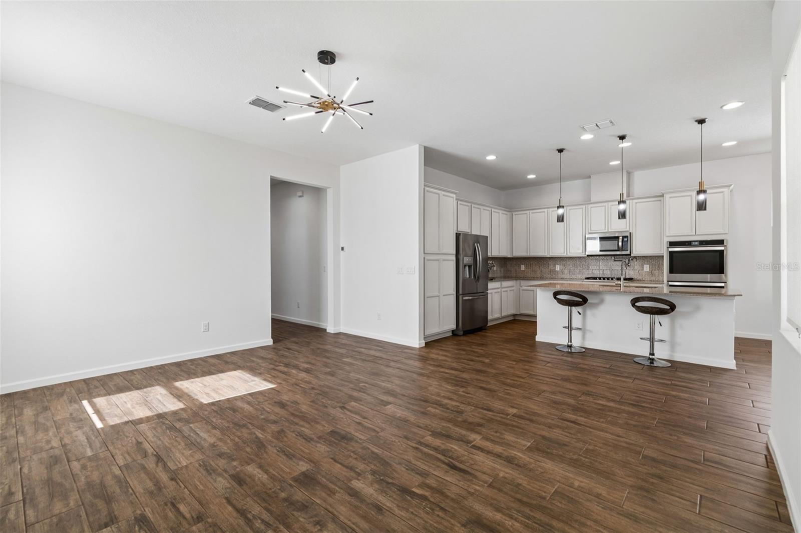 MIRABAY PARCELS 21 & 23 - Residential