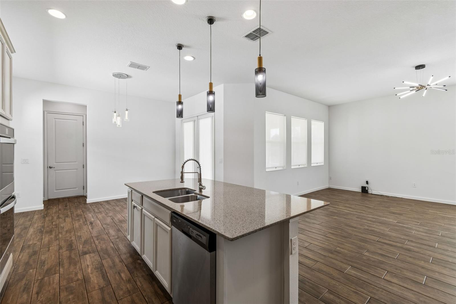 MIRABAY PARCELS 21 & 23 - Residential