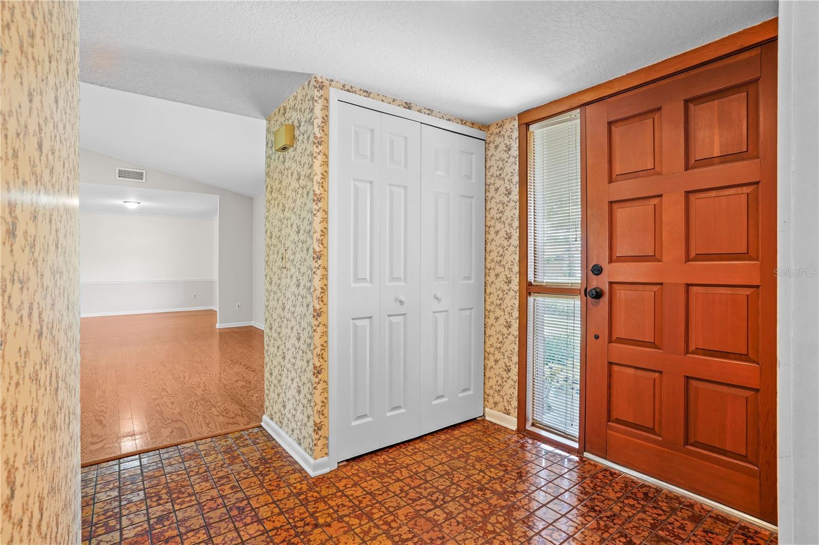 JENNIFER ESTATES - Residential